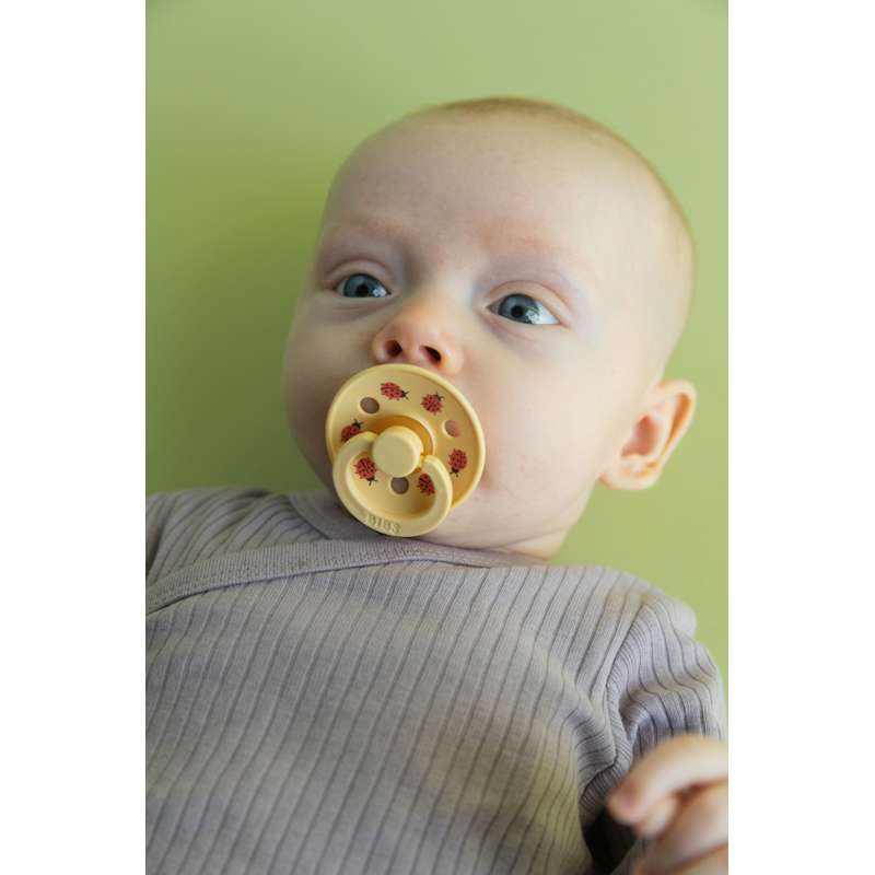 BIBS Rund Colour Sut - Str. 3 - Naturgummi - Ladybug Studio - Pale Butter