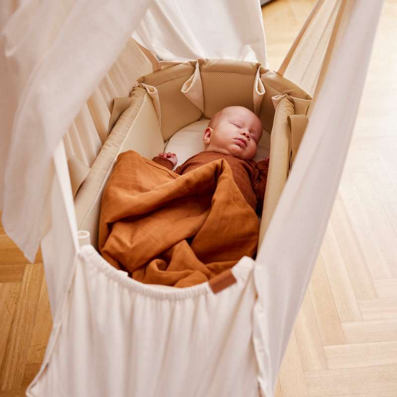 Membantu Babylift - Natur