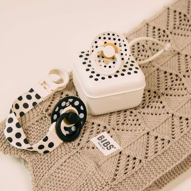 BIBS Baby Gavesæt - Soothe & Go - Str. 2 - Polka Studio - Ivory/Black